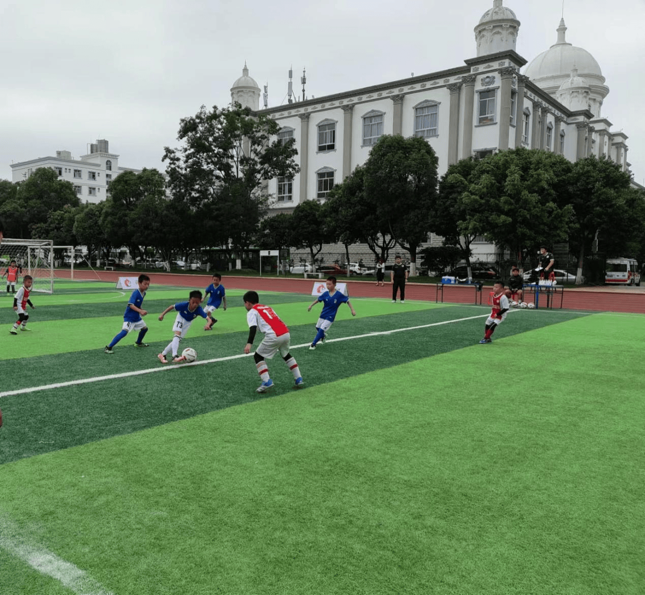 足球少年嘉年华·小记者报道 | 杨家中心学校队67:少年当有少年样