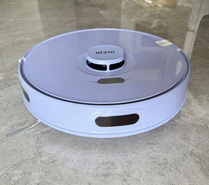 设计师将拖布设计成了日抛型之后就完全不需要考虑拖布清洗功能了