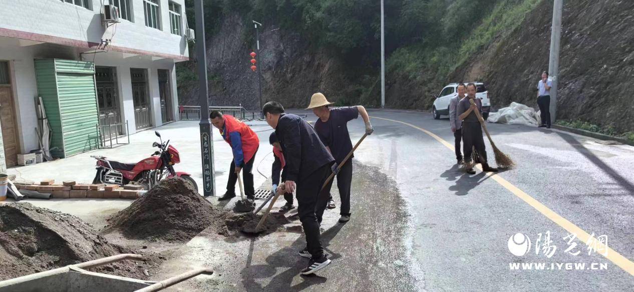 旬阳石门镇:环境整治"不松劲" 村庄"洁"力绽新颜