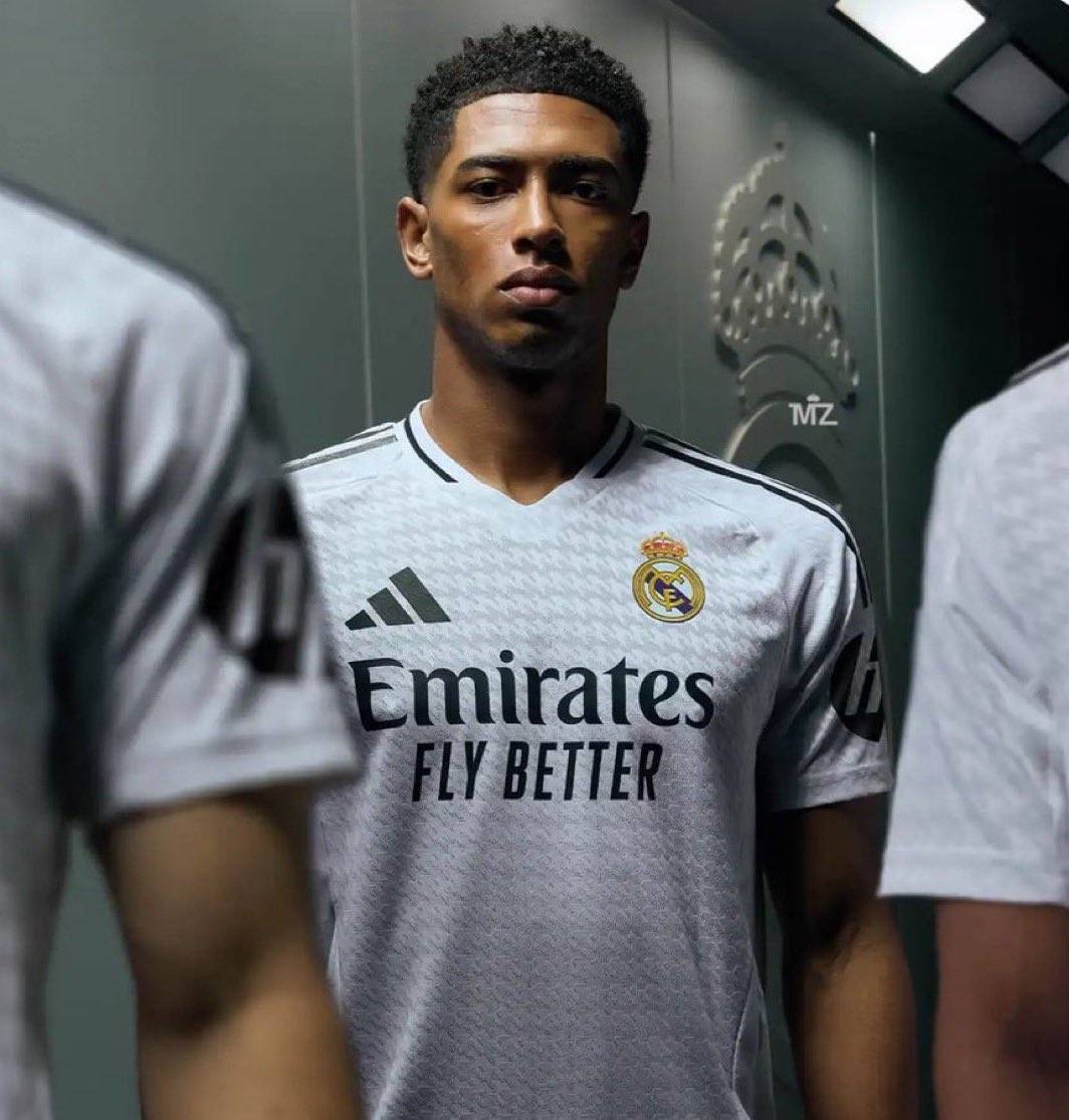 皇马商城上架新赛季主场球衣，无徽标无印号售价1199元人民币_搜狐网