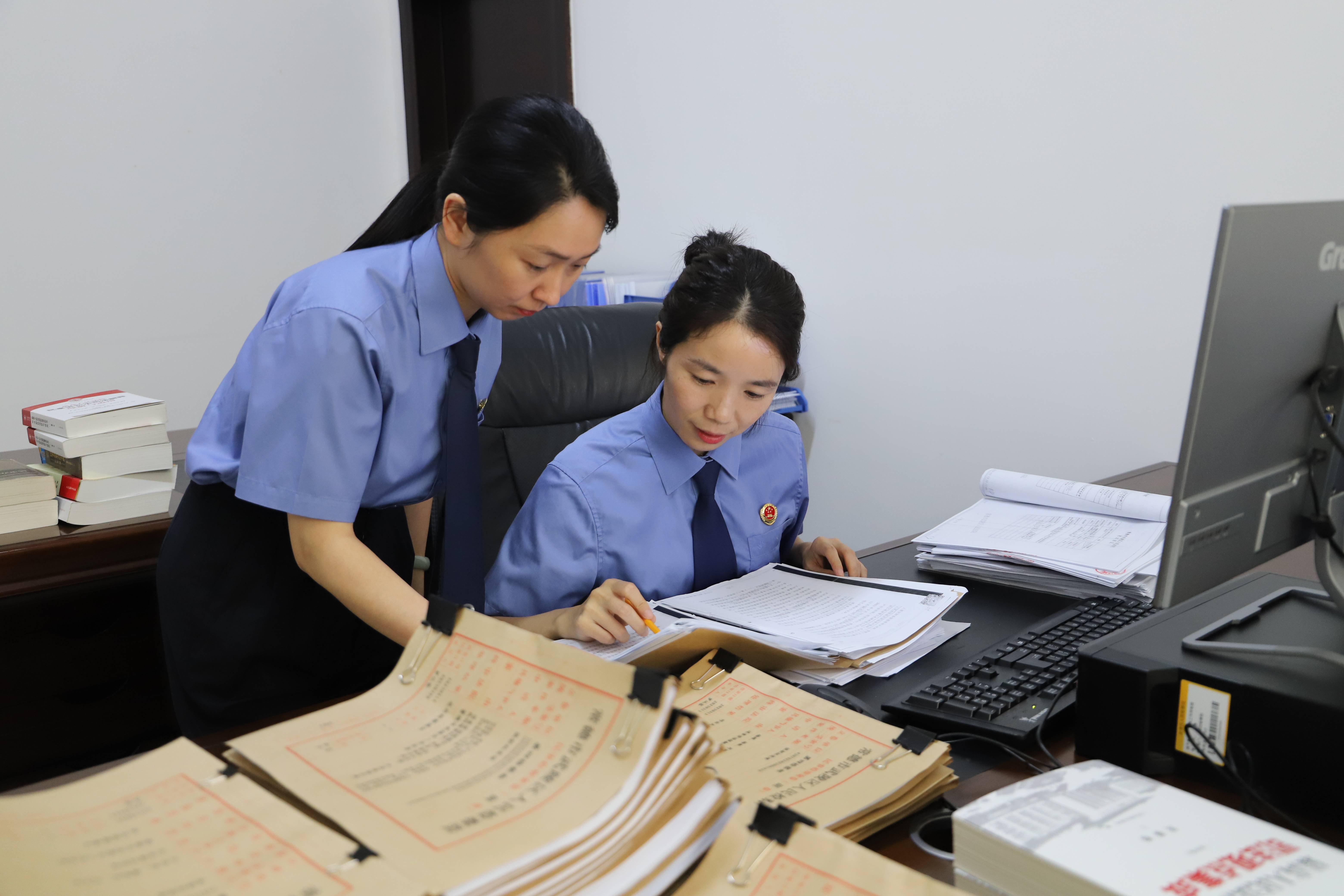 "今年4月9日,湖南省常德市武陵区检察院检察官孙晶接到案件当事人李某