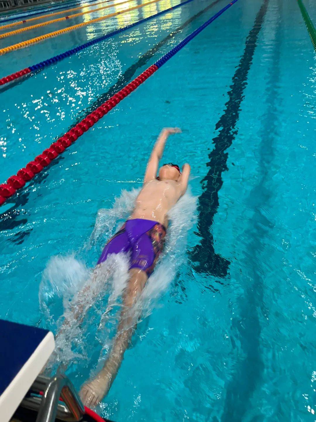 内蒙古小将获全国残疾人游泳邀请赛男子s9级100米仰泳第二名