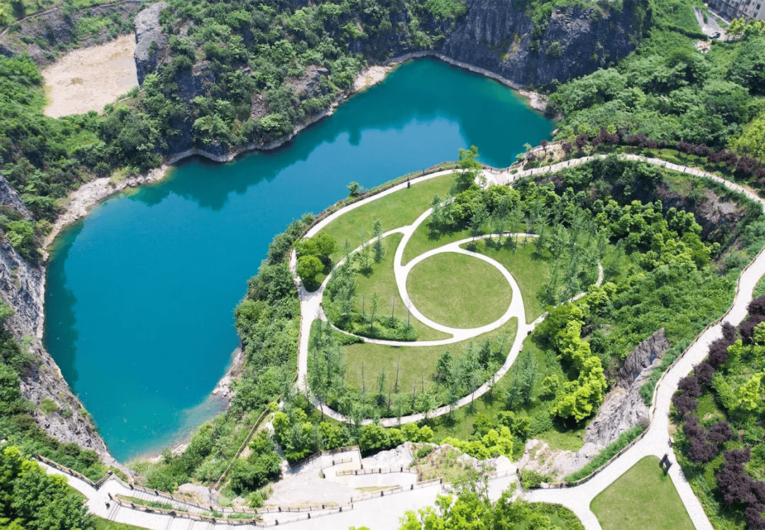 渝北铜锣山矿山公园.