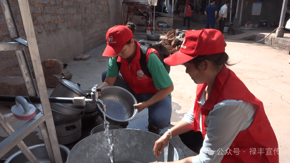 金山镇:适老化居家养老上门服务暖人心