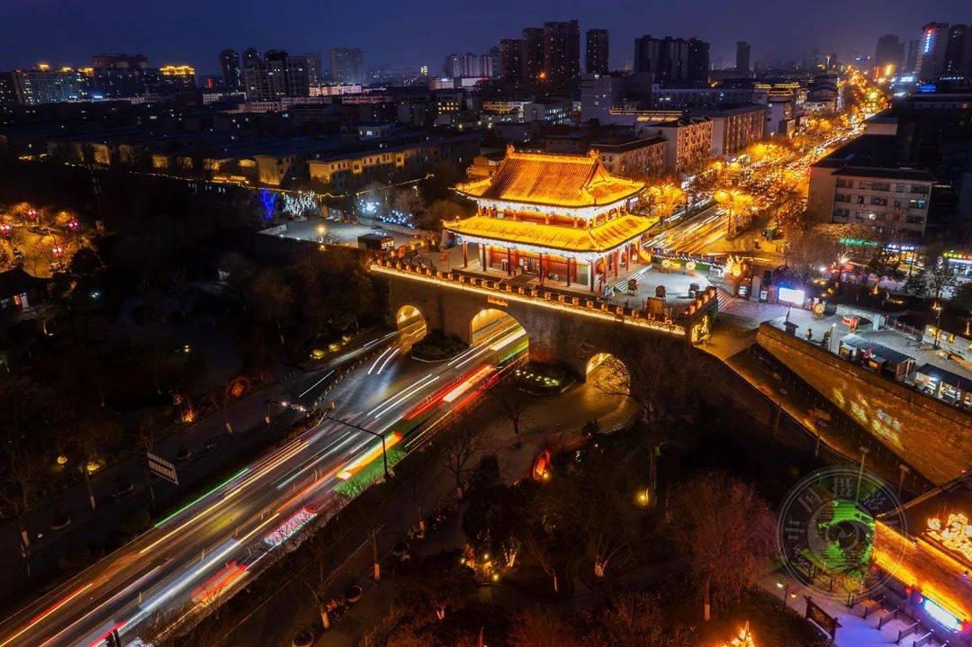 2024"中国年味"全国纪实摄影大展入选作品(13)_活动_古城_游客