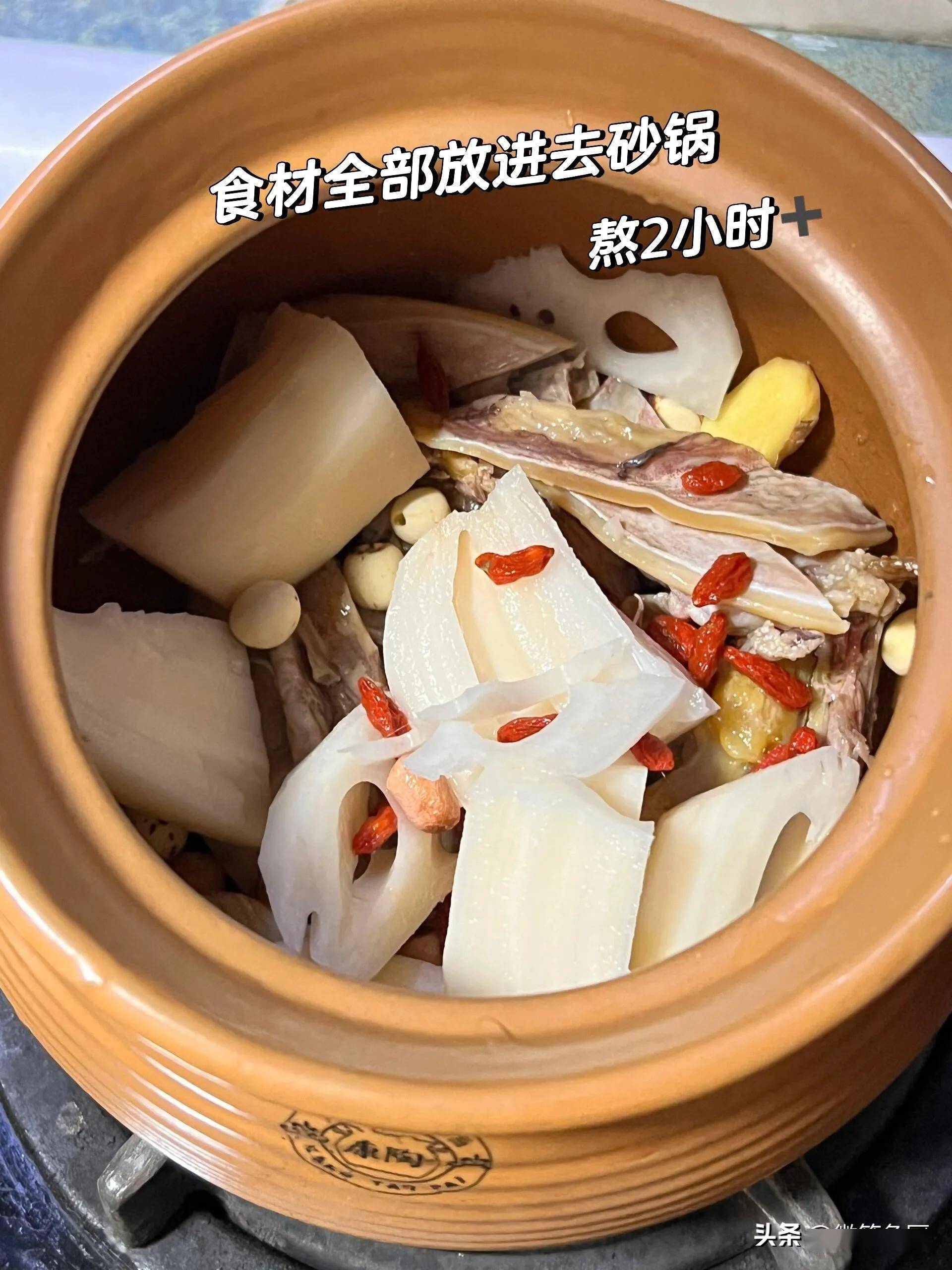 2,西洋参猪心汤!3,丝瓜肉片汤!4,黄豆苦瓜排骨汤!