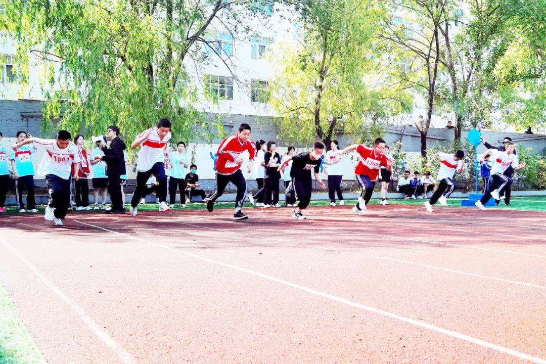 阿荣旗第四中学:运动燃激情 少年展风采