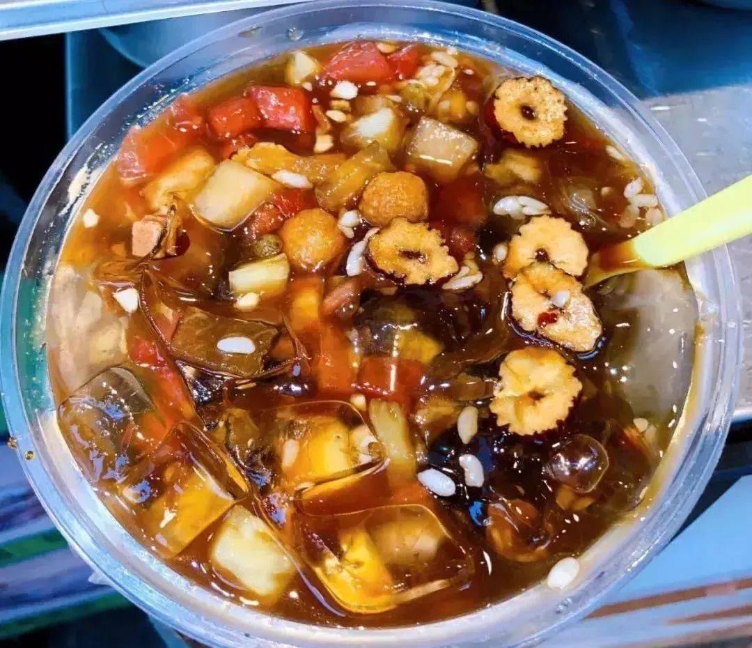 冰粉这样做,晶莹剔透鲜嫩爽口,热天来一碗,快乐似神仙