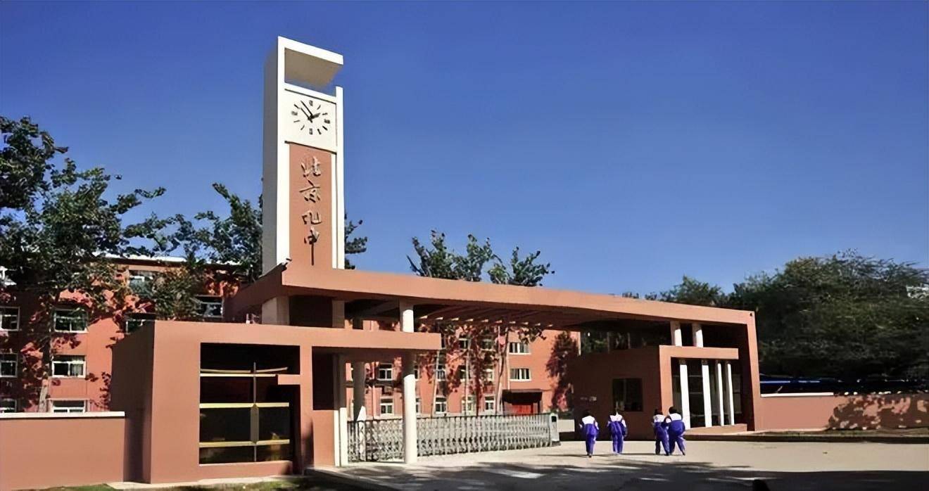 号北京市石景山区实验中学#小石指路#经典青春爱情电影《匆匆那年》中