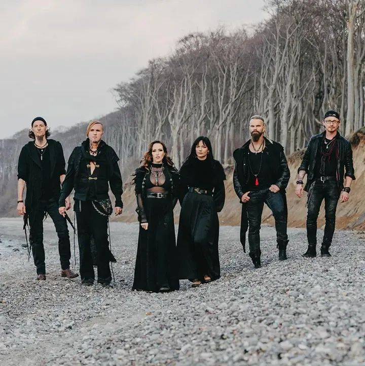 saltatio mortis 和 faunsaltatio mortis-feuer und erz"由锤子和心