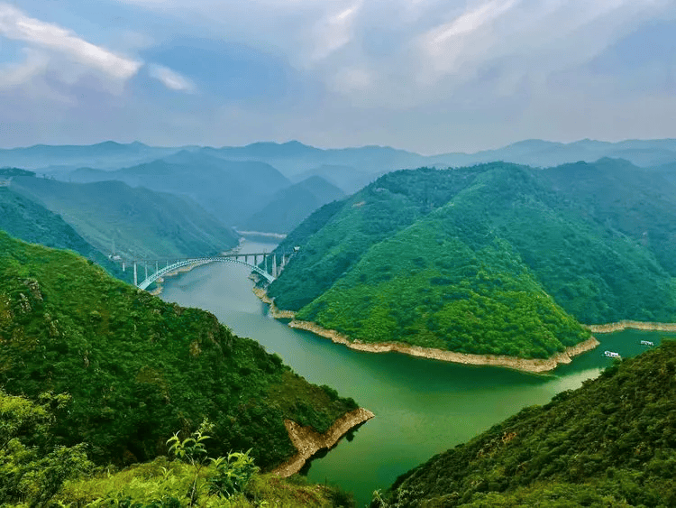 卢氏一码游三门峡扫码或长按二维码进入平台三门峡市文化广电和旅游局