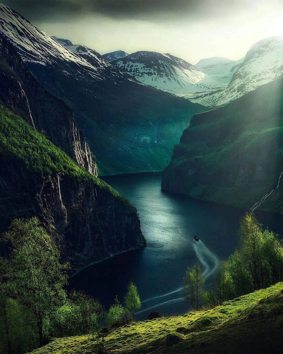 这个摄影师的梦幻风光摄影作品,风格极具视觉冲击力!