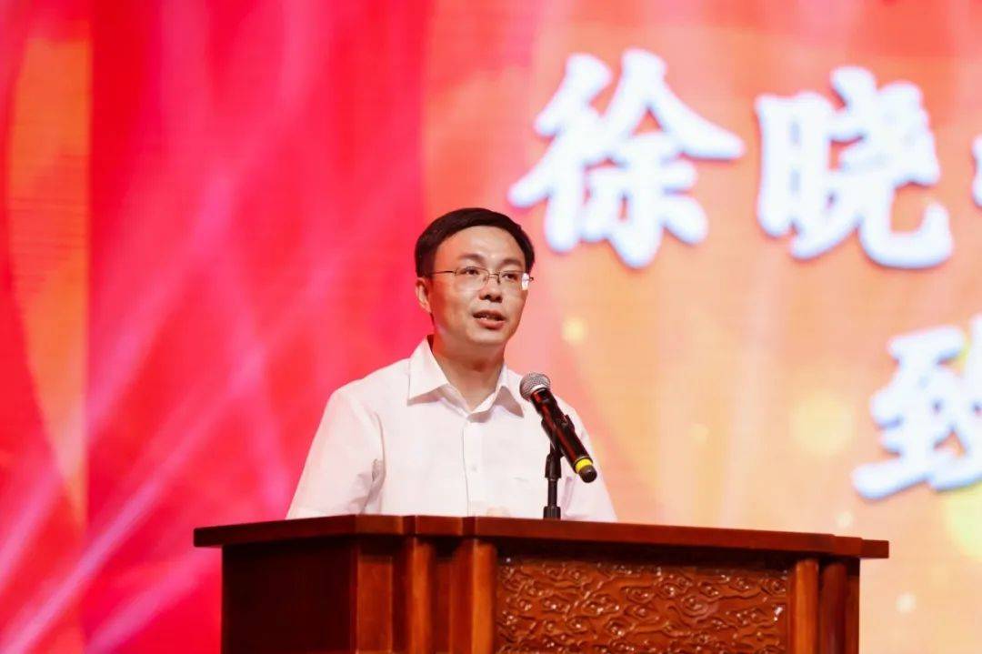 沙漏流转,时光情深——竺可桢学院2024年毕业晚会顺利举行