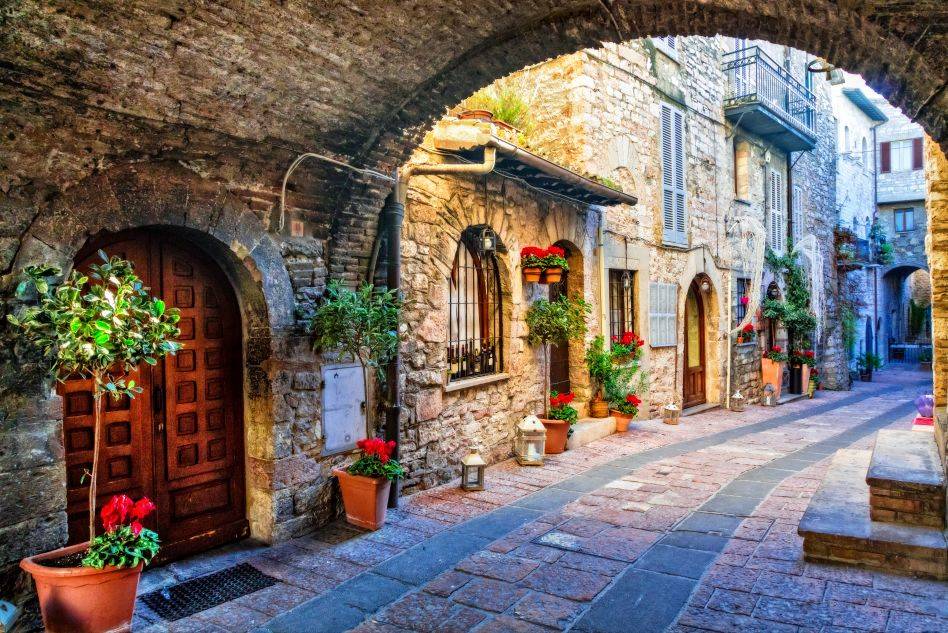 斯佩罗是意大利中部翁布里亚大区的小城镇,是意大利最美的一座小镇