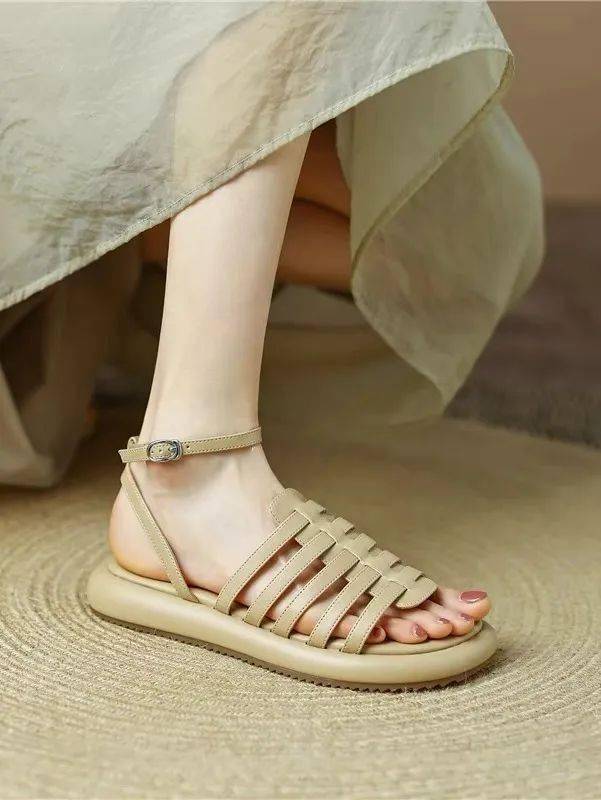 你的凉鞋该换了,今夏跪求你穿这五双!