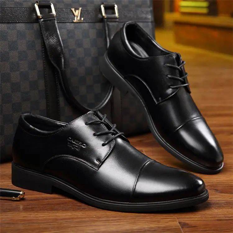 这款飞织鞋来自cartelo(卡帝乐鳄鱼),是成立于1947年新加坡的轻奢品牌