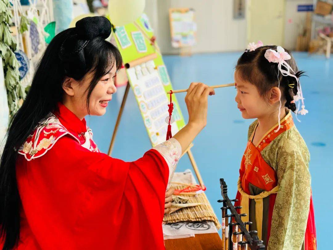 高新区中心幼儿园端午节游园活动