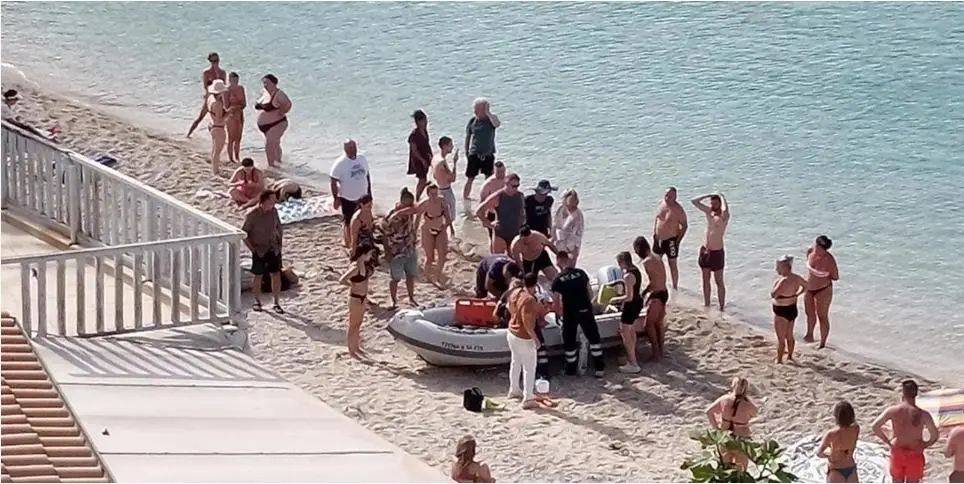 43岁中国女游客在希腊坠海身亡 乘坐滑翔伞时发生事故