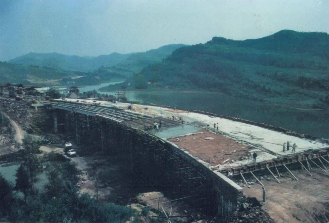 【大道兴川 万里通途】——四川高速公路"10000公里"巡展之成渝高速