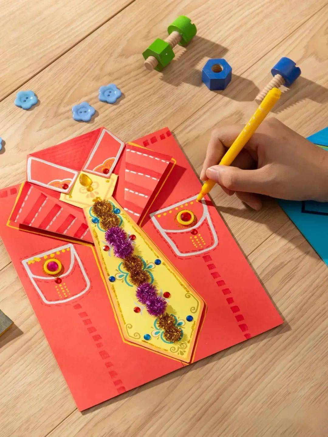 父爱如山,手作传情— 金翅膀儿童教育邀您共庆父亲节!