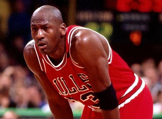 6冠的乔丹历史地位怎么可能不敌4冠的詹姆斯?数量和质量的差距