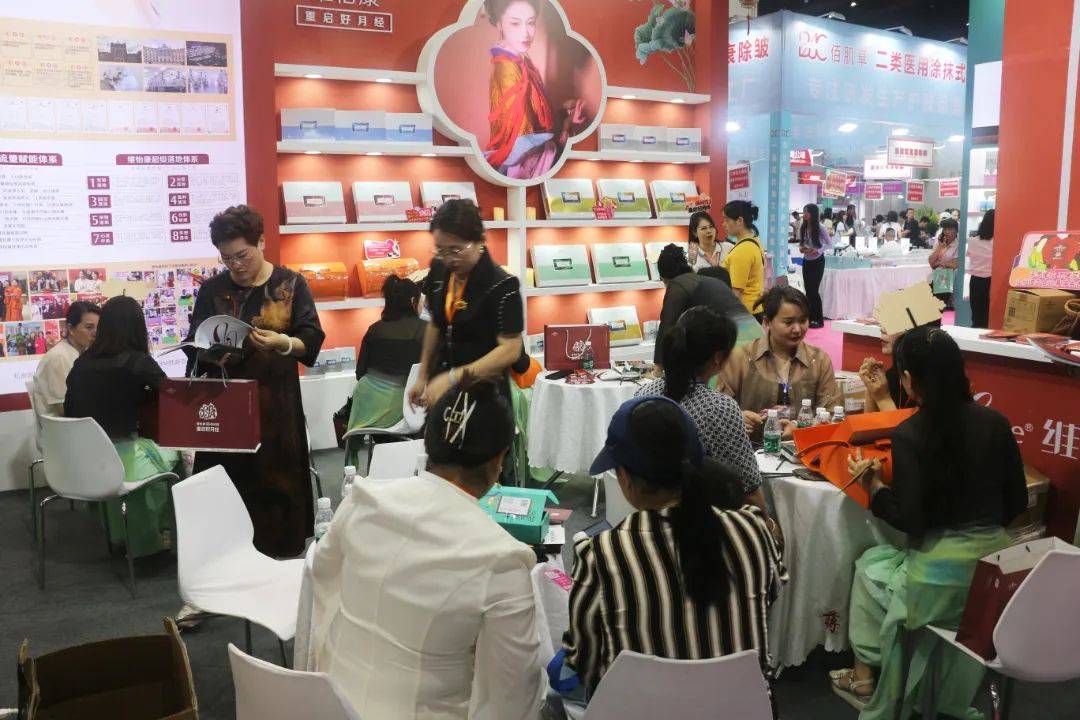 美业盛会给最美的你——第55届郑州国际美容化妆品博览会今日开幕