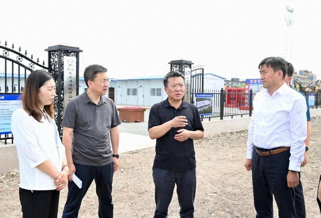 6月12日下午,白银市委副书记,市长张延保在白银高新区调研重点项目