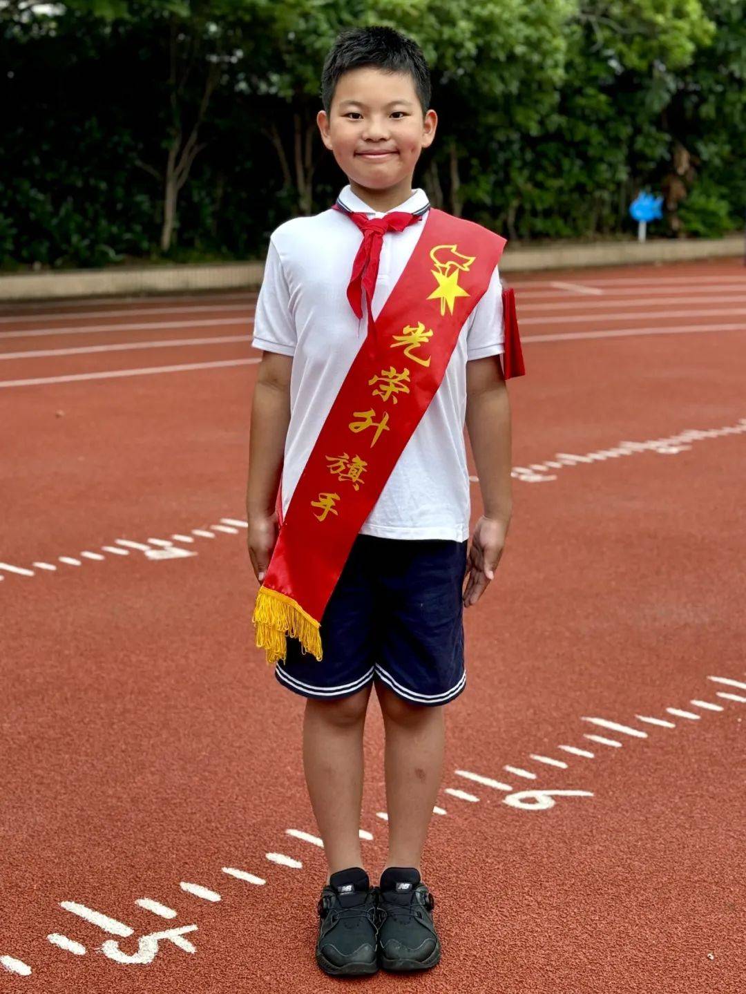 国旗下成长丨长宁实验小学2023学年第二学期第十七周光荣升旗手事迹