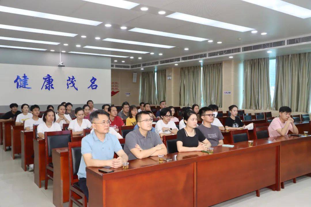 现场解惑|市中心血站邀请公众代表参加开放日活动_茂名市_献血者_用血