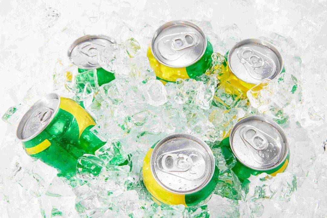 冰镇汽水,为什么喝着特别"爽"?