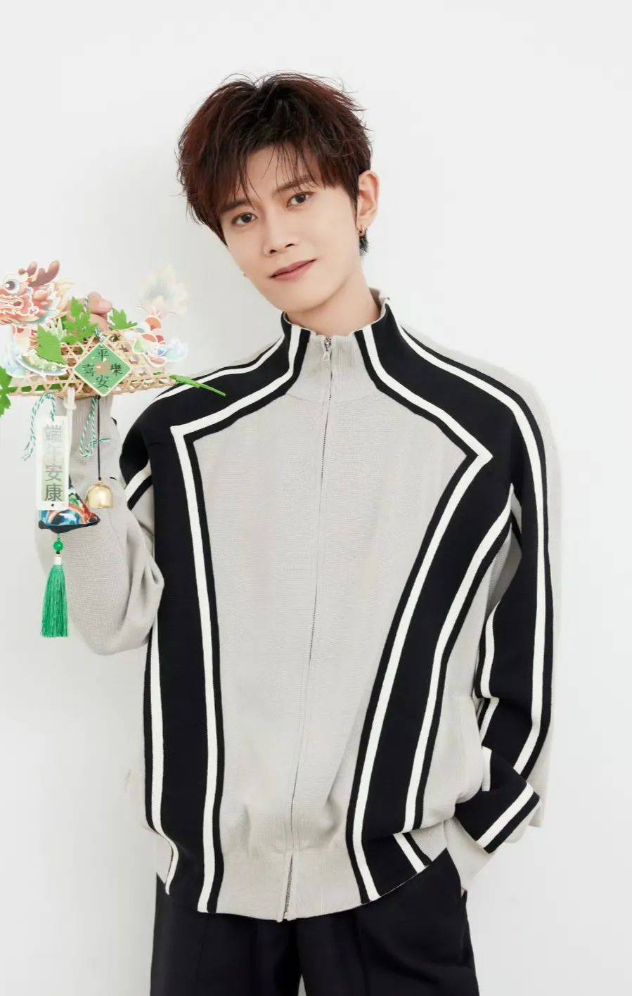 王力宏吃李玟人血馒头?任嘉伦欢瑞解约?白鹿周深互撕?