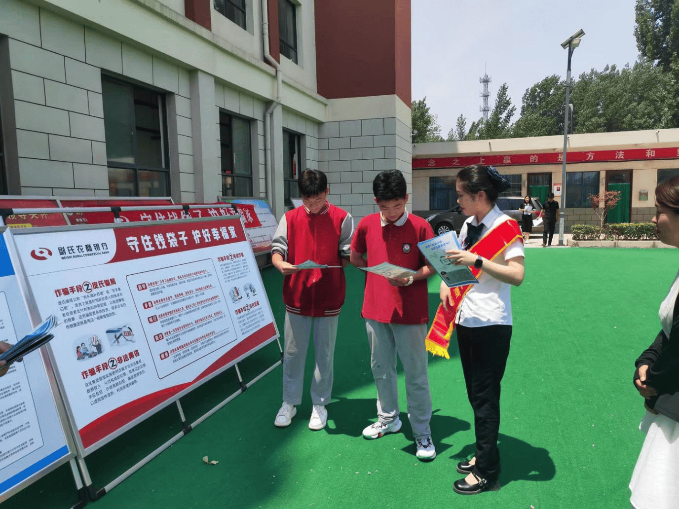 番茄视频：香港精准资料免费公开-“山东19万文科生滑档”为谣言 警方：系教育公司人员为博眼球招揽生意发布 已被拘留5天