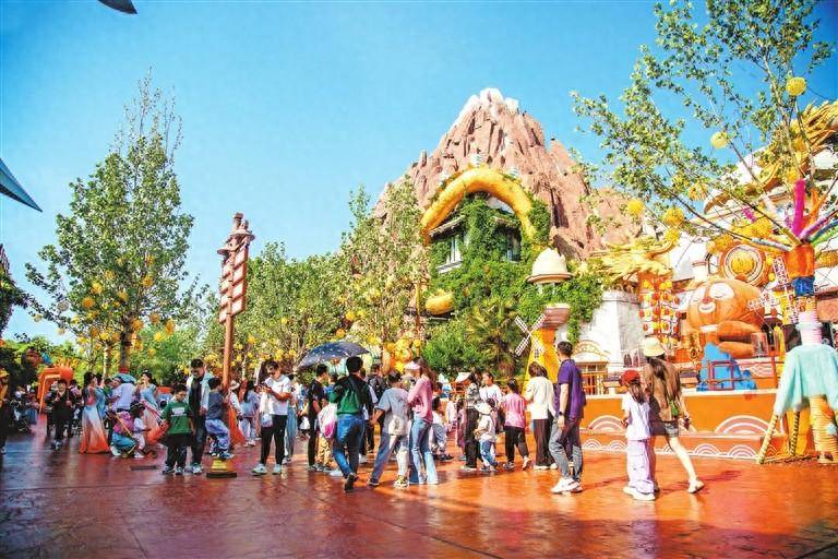 行走河南·读懂中国丨文旅新潮 “郑”在出圈_郑州方_城市_游客
