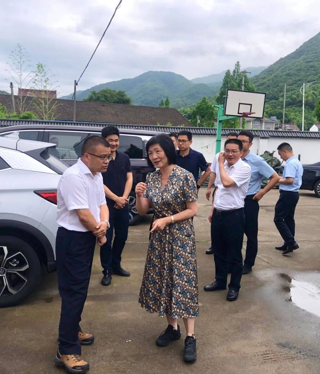 胡嘉临一行到我院浙东北地区铜（金）矿普查项目检查指导地质找矿工作