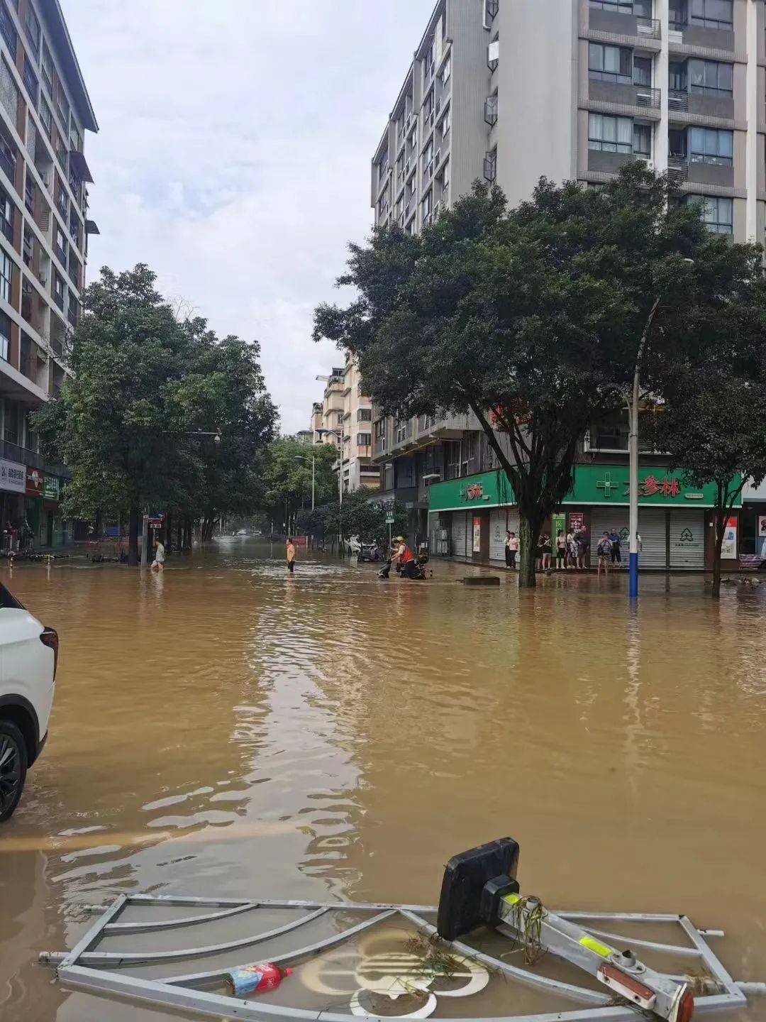 88米!桂林遭遇1998年以来最大洪水!洪水倒灌, 城市内涝!多图直击!