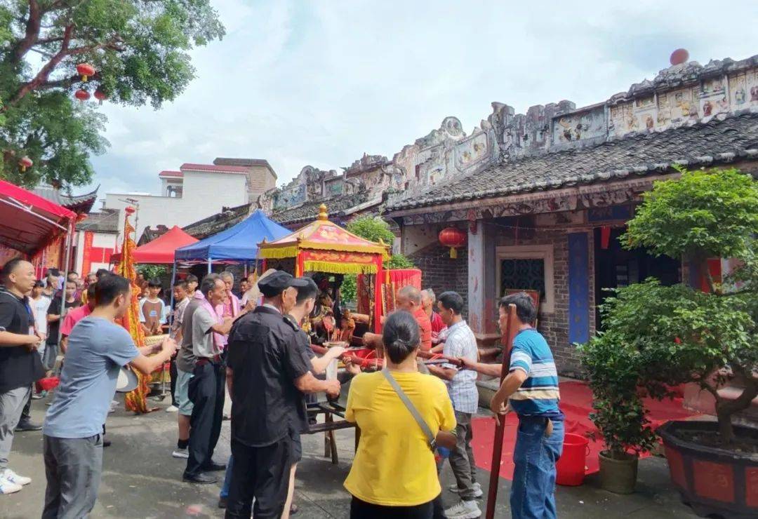 逛炮会 赏非遗 富林镇马塘神庙举行关帝诞庆典活动_村民_庙会_文化