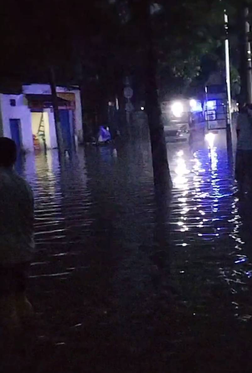 附近商户 桂林一药店女职员疑在洪水中触电身亡 事后有居民提醒关闸