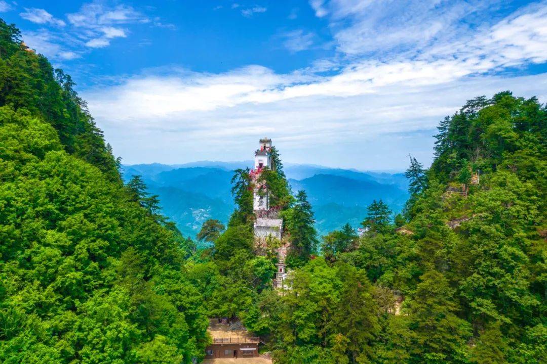 市,藏匿于涧深林茂是夏季避暑旅游的绝佳去处是整个商洛不可多得的一