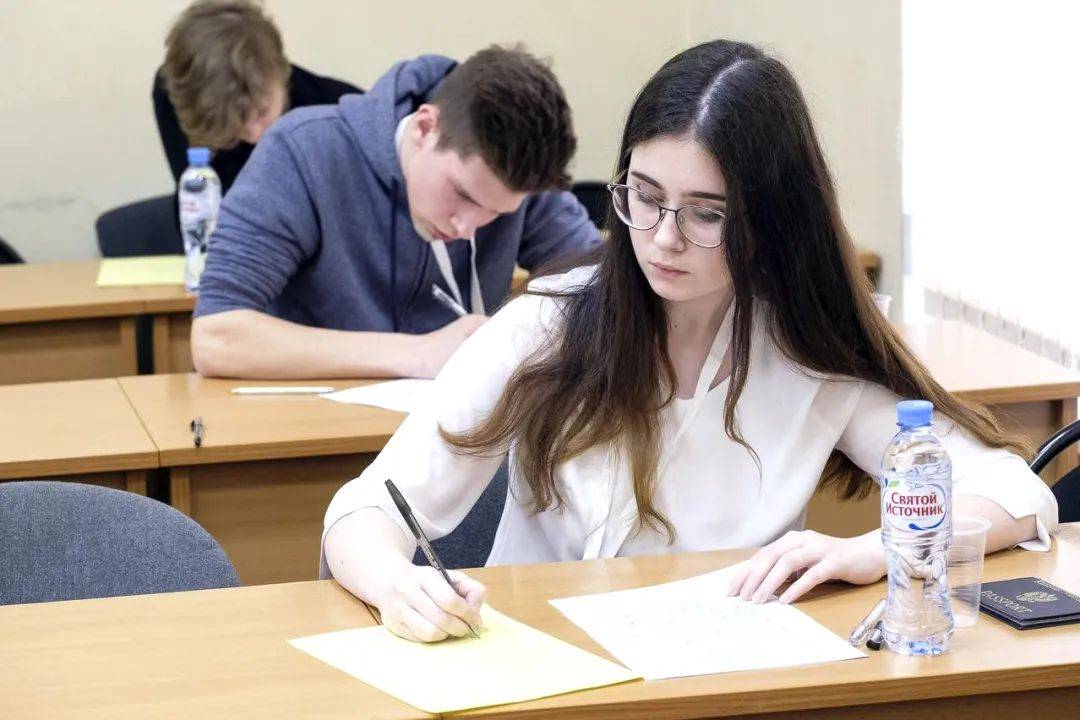 教育和科研机构联合会议关于实施