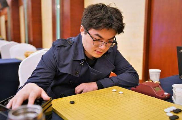 中国棋手评价井山裕太图片