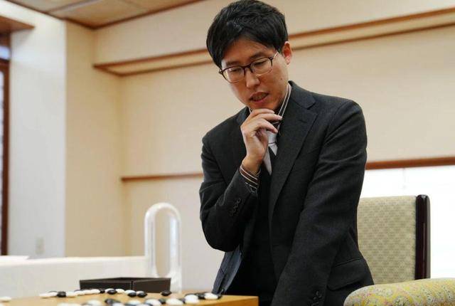 中国棋手评价井山裕太图片