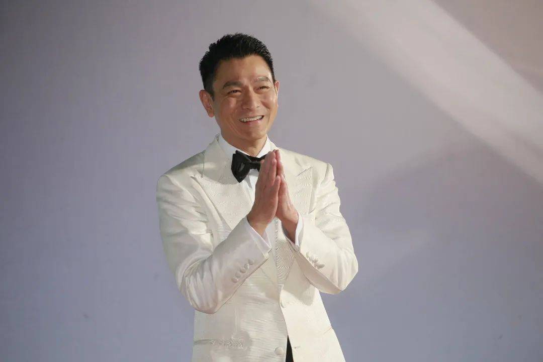官宣!刘德华,获授勋_香港特区政府_发展_绅士