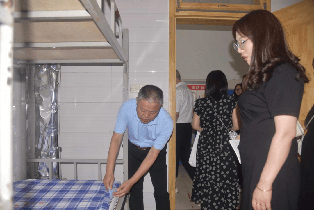 彭水二中到莘县翰林学校参观交流