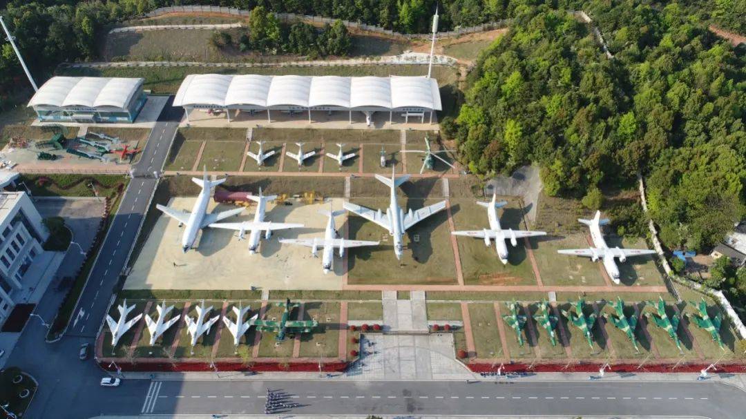 长沙航院航空装备展示和外场实训基地.