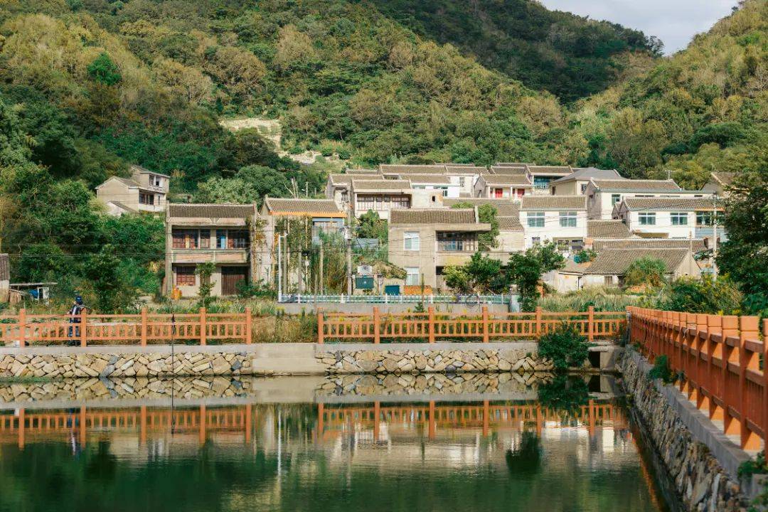 悬山岛打造了一系列独具特色的旅游产品与线路,新发展民宿3家,游客