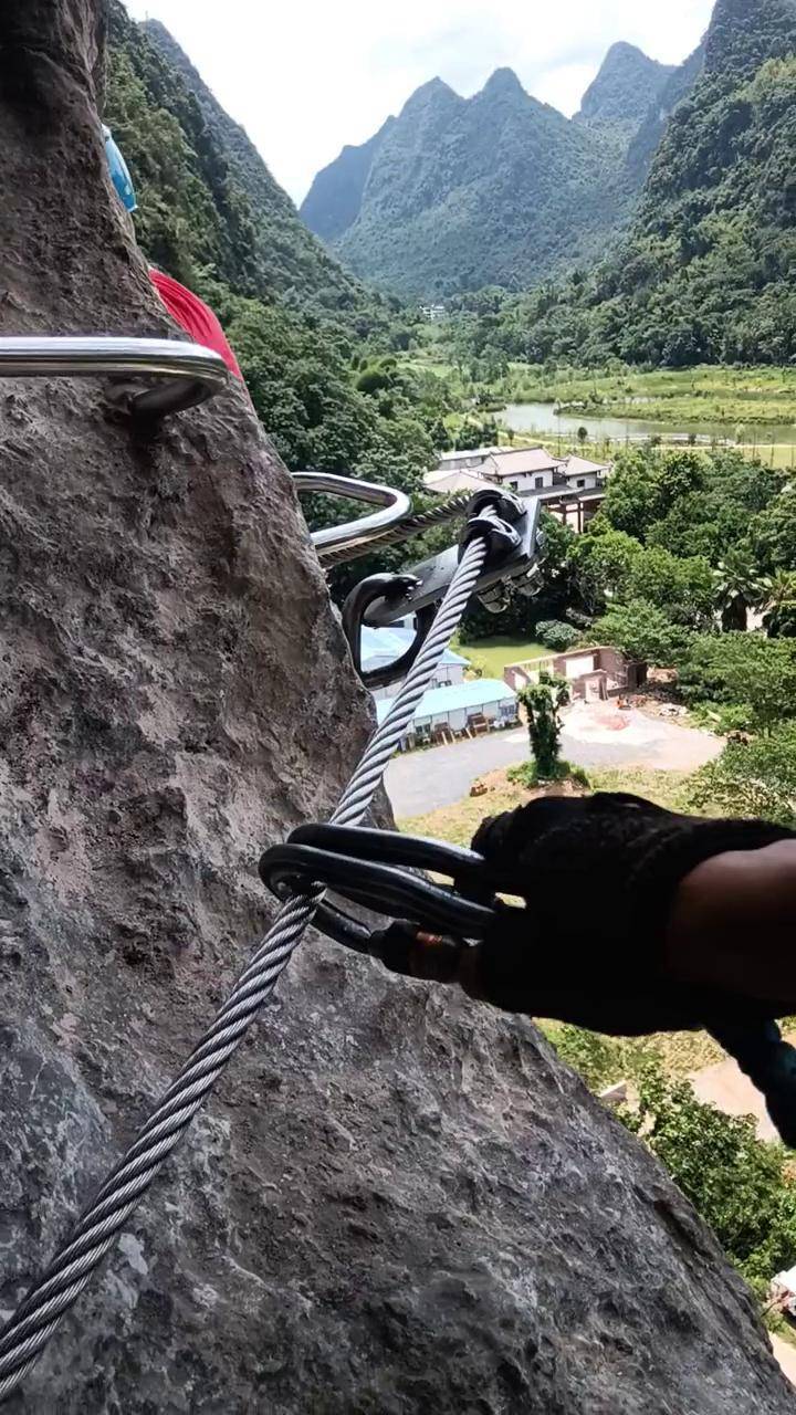 阳朔户外项目,飞拉达攀岩溜锁你值得拥有
