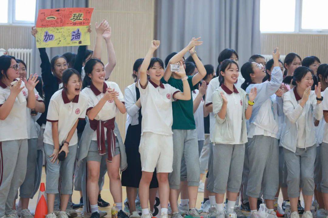 北京中学东泽校区举办“北中杯NBA职业联赛中文官网__实时赛程比分+球队资讯”校园班级篮球联赛（初二年级）