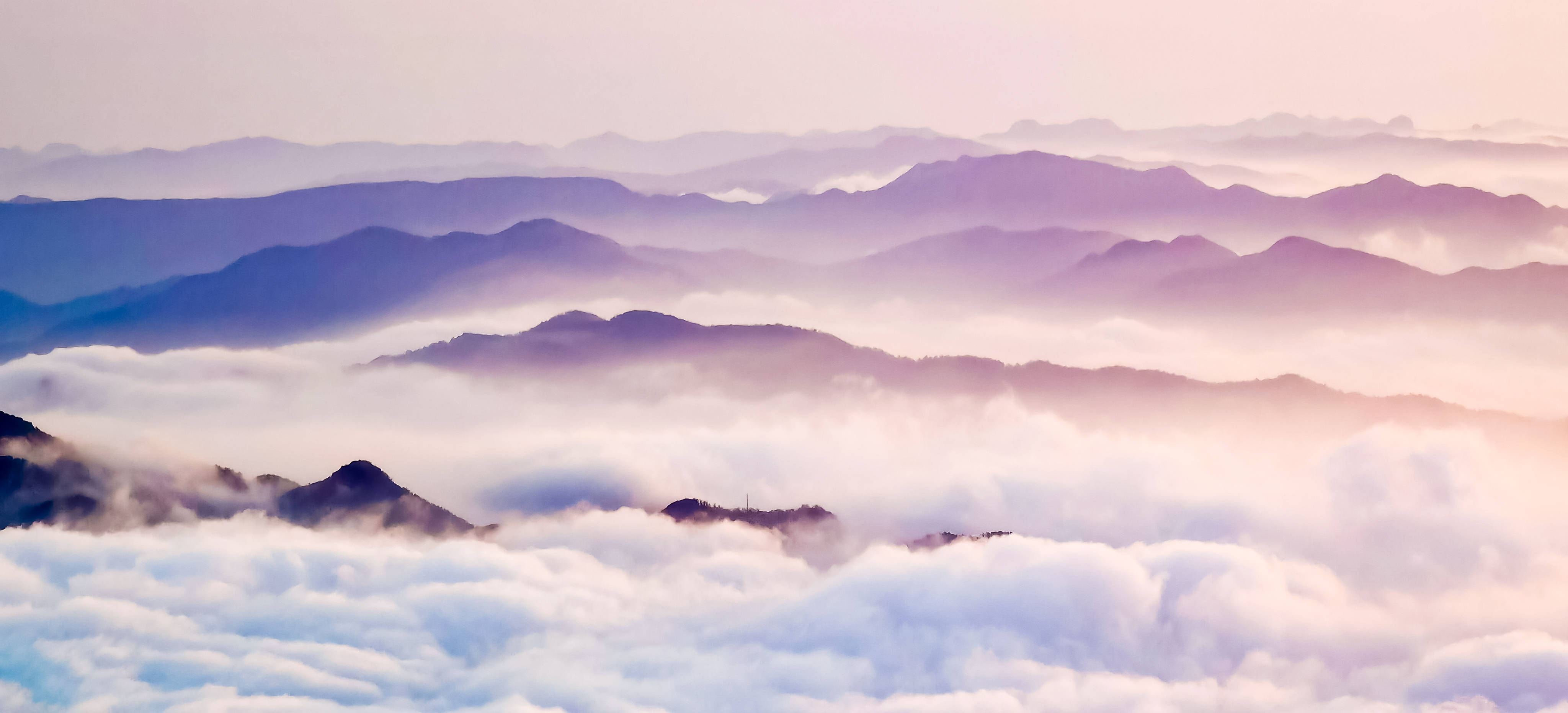 雨后泰山,云海日出齐现山巅_天空_云雾_翻滚
