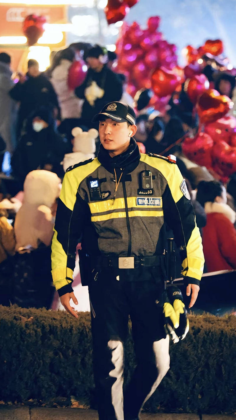 纵览原创丨这位交警铁骑敬业有颜值有内涵 ,"黄景瑜邯郸分瑜"前来报到