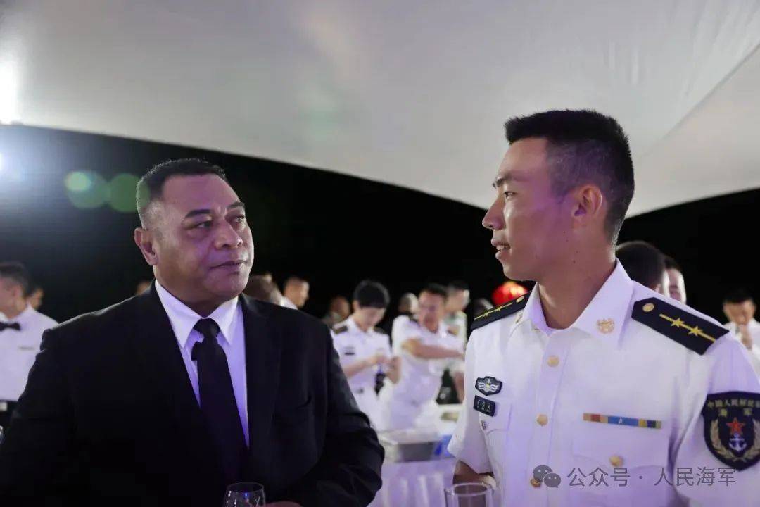 何聪聪 宋文斌主管:海军政治工作部主办:海政宣传文化中心报社监制